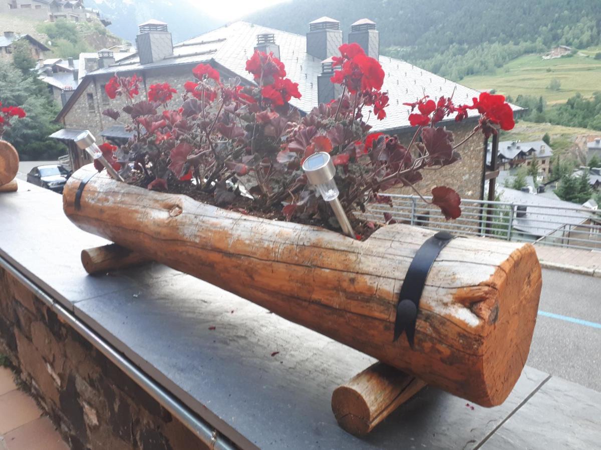 Una Terraza Con Encanto El Tarter Exterior foto